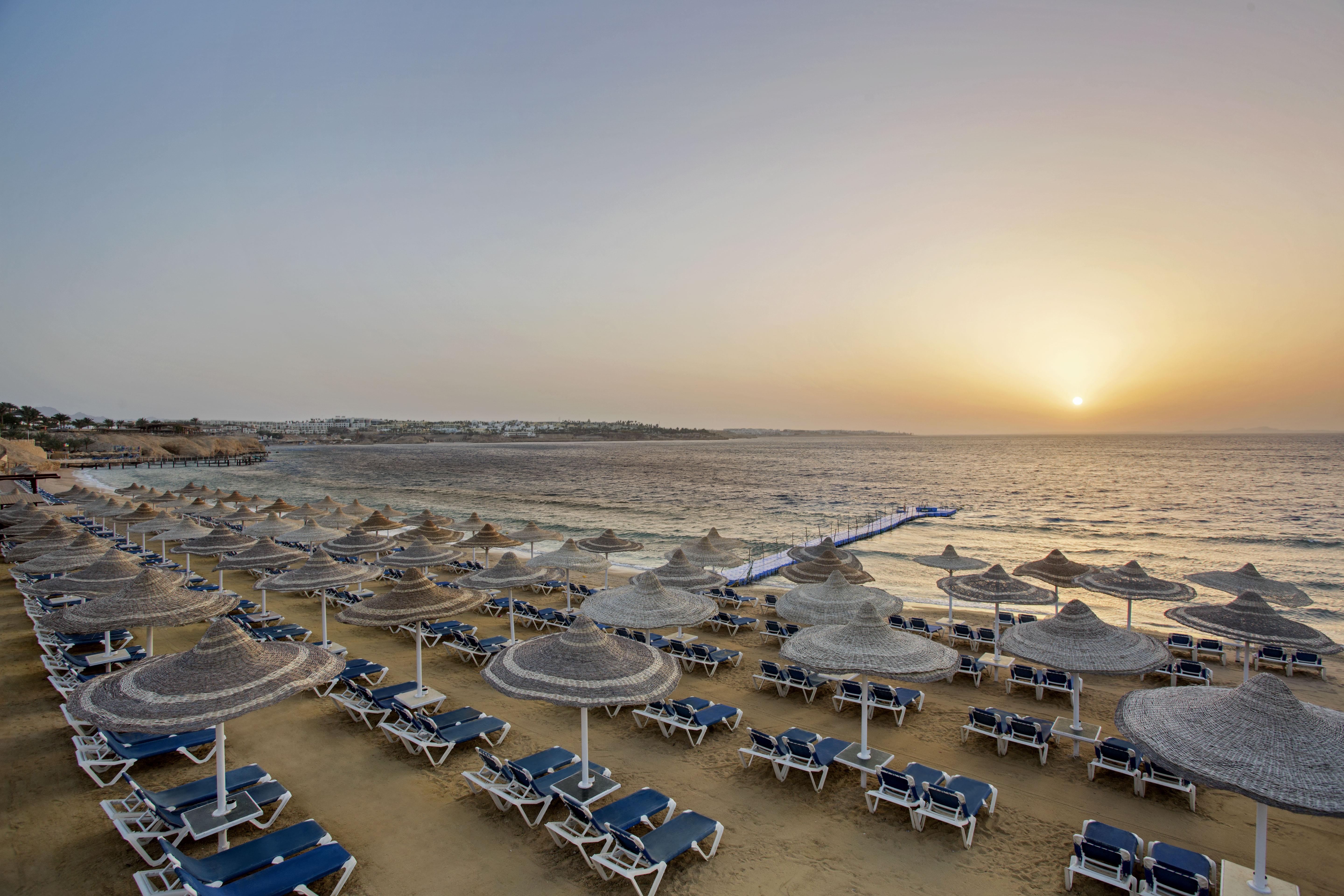 スルタン ガーデンズ リゾート シャルム・エル・シェイク エクステリア 写真 Sunset at Nissi Beach