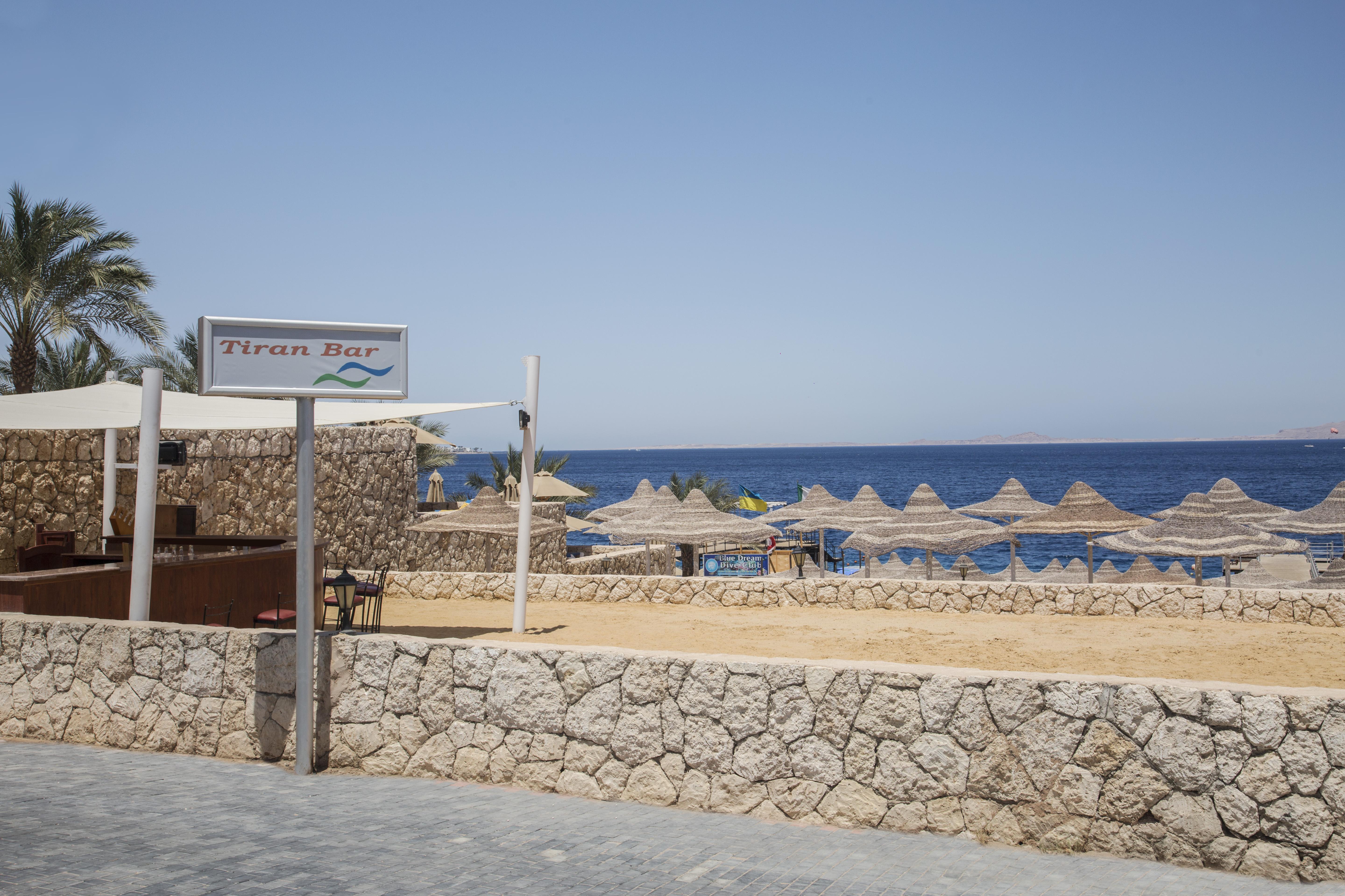スルタン ガーデンズ リゾート シャルム・エル・シェイク エクステリア 写真 The beach at the resort