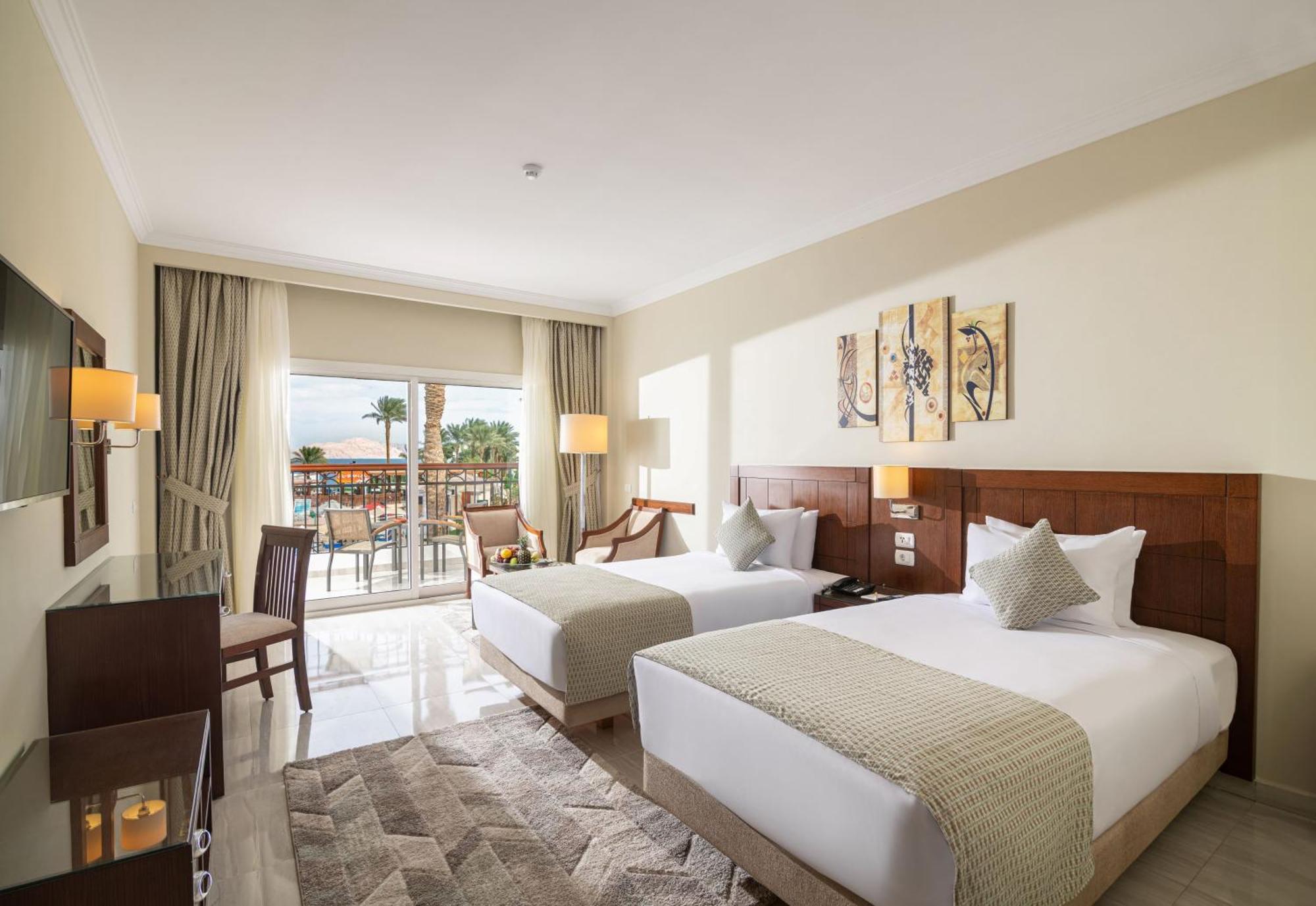 スルタン ガーデンズ リゾート シャルム・エル・シェイク エクステリア 写真 A room at the Hilton Sharm El Sheikh